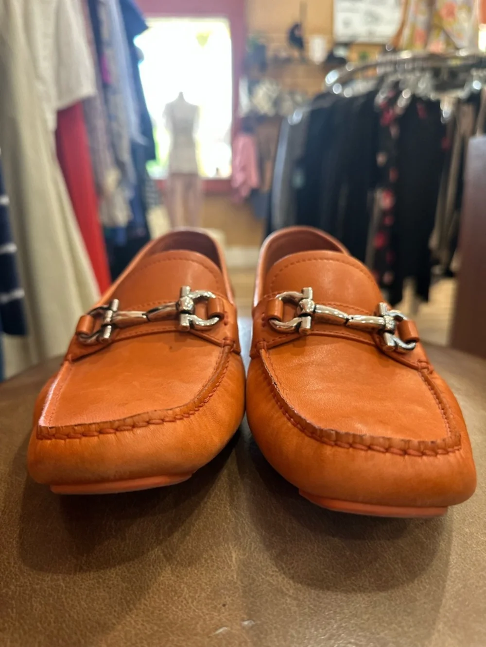 Salvatore Ferragamo Orange Leather Horse Bit Loafers/Drivers size 9.5 - Picture 8 of 9
